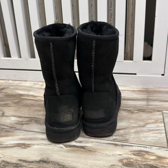 Ugg Boots - Picture 5 of 6
